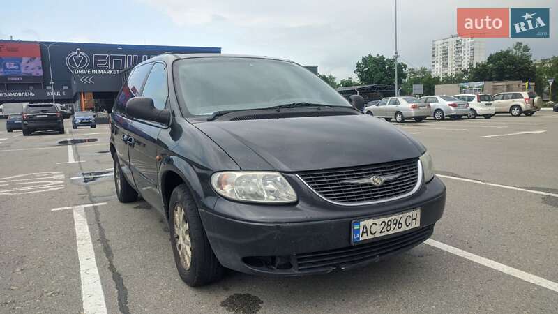 Мінівен Chrysler Voyager 2001 в Києві фото Мінівен Chrysler Voyager 2001 в Києві