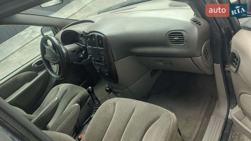 Мінівен Chrysler Voyager 2001 в Києві фото 16 Мінівен Chrysler Voyager 2001 в Києві