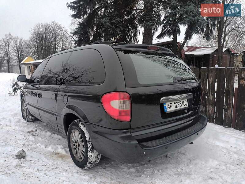 Минивэн Chrysler Voyager 2001 в Запорожье