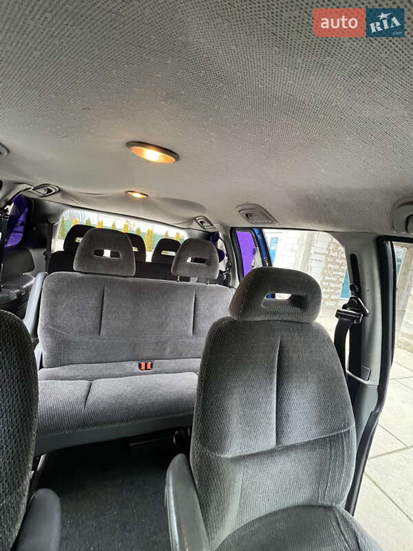 Минивэн Chrysler Voyager 1997 в Хусте