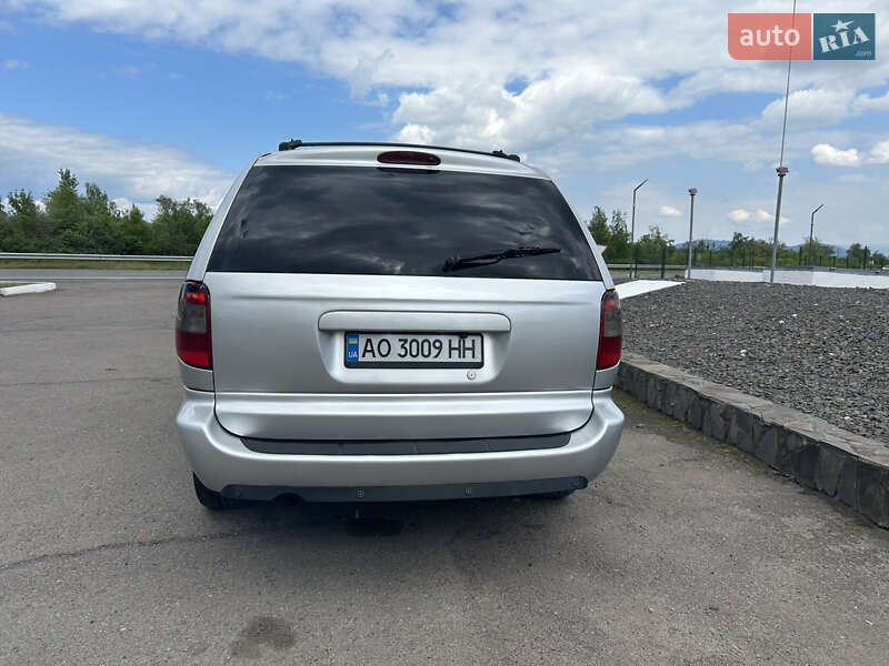 Минивэн Chrysler Voyager 2004 в Ужгороде фото 3 Минивэн Chrysler Voyager 2004 в Ужгороде