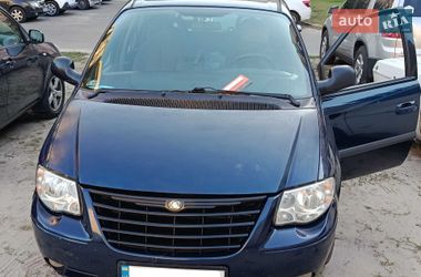 Минивэн Chrysler Voyager 2005 в Киеве