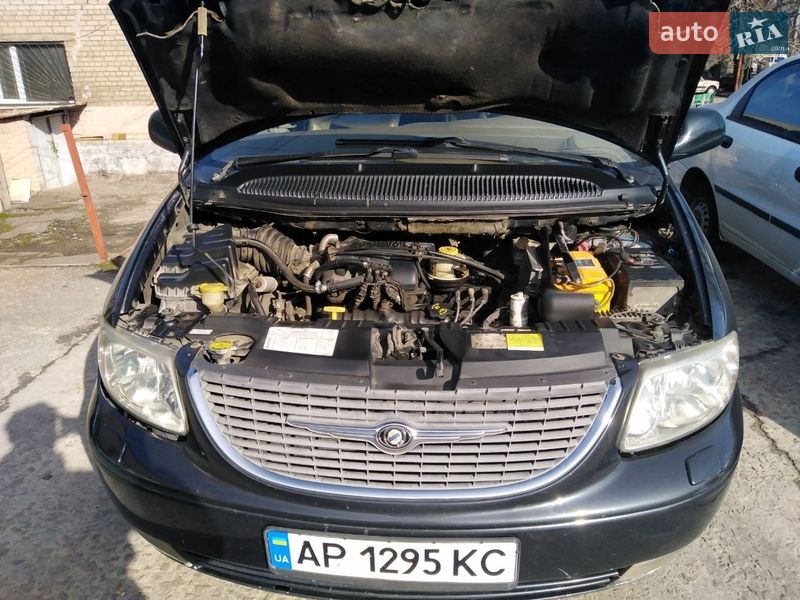 Минивэн Chrysler Voyager 2001 в Запорожье