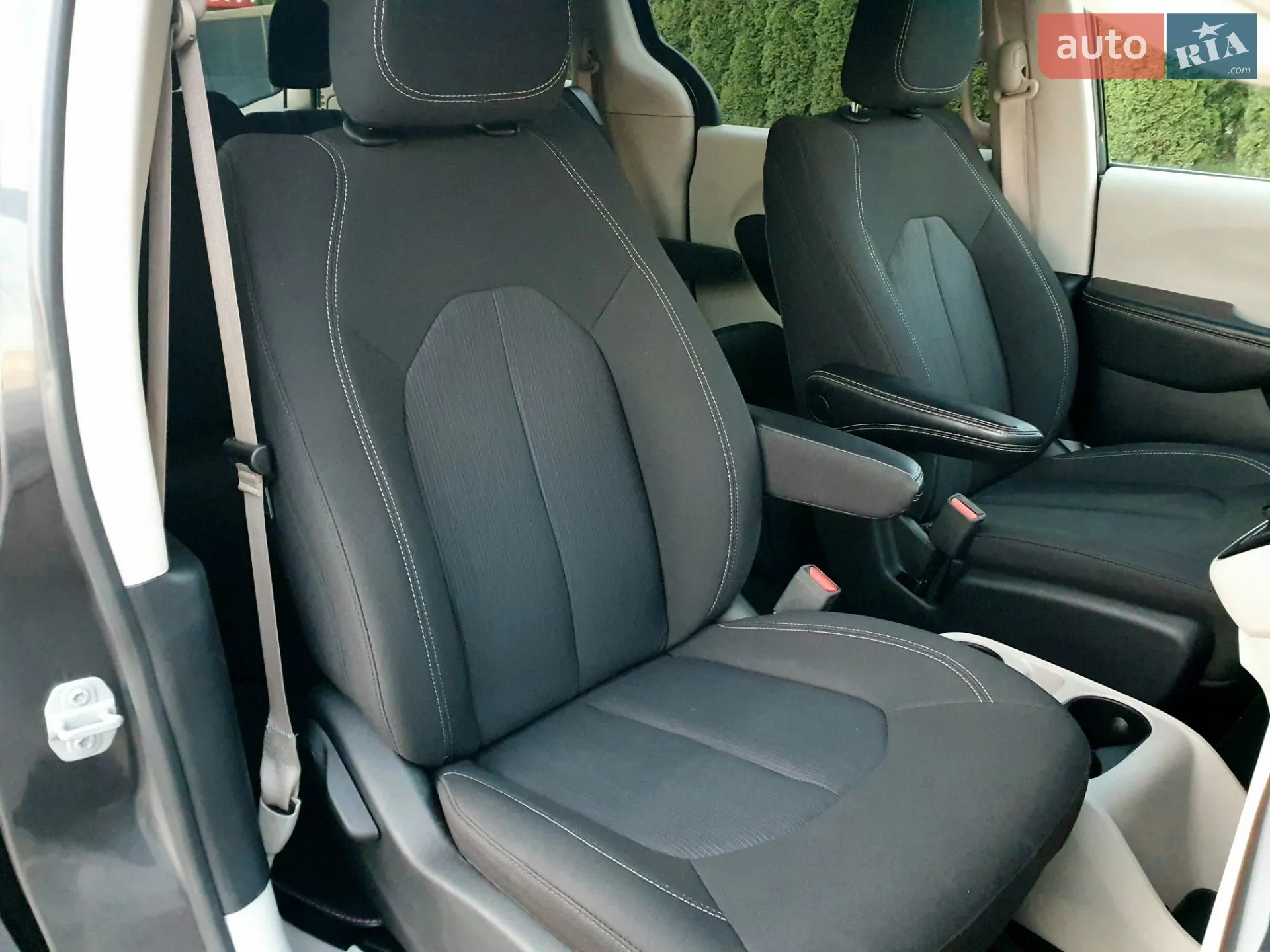 2022 Chrysler Voyager - мініатюра 34
