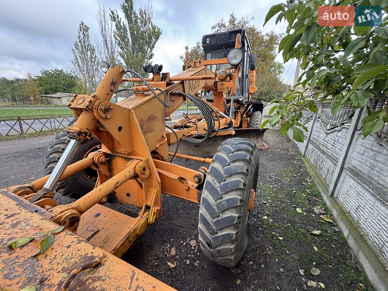 Автогрейдер ЧСДМ ДЗ-98 2005 в Миколаєві