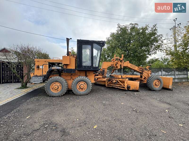 Автогрейдер ЧСДМ ДЗ-98 2005 в 