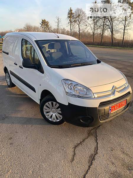 Грузопассажирский фургон Citroen Berlingo 2015 в Корце