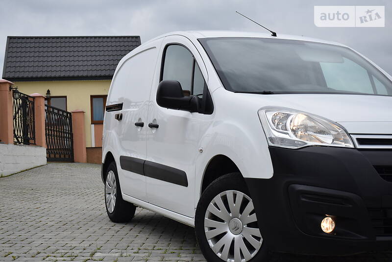 Вантажопасажирський фургон Citroen Berlingo 2015 в Дрогобичі