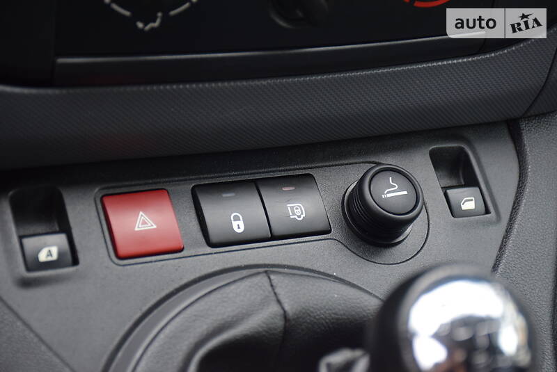 Вантажопасажирський фургон Citroen Berlingo 2015 в Дрогобичі