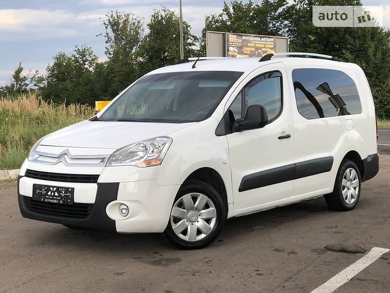 Вантажопасажирський фургон Citroen Berlingo 2011 в Дрогобичі