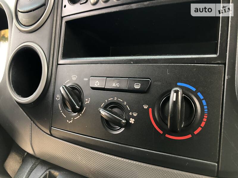 Вантажопасажирський фургон Citroen Berlingo 2011 в Дрогобичі