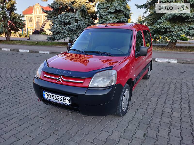 Вантажопасажирський фургон Citroen Berlingo 2008 в Івано-Франківську фото Вантажопасажирський фургон Citroen Berlingo 2008 в Івано-Франківську