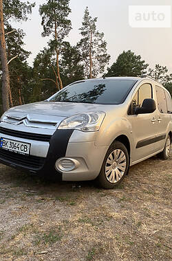 Універсал Citroen Berlingo 2011 в Володимирці