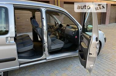 Універсал Citroen Berlingo 2004 в 