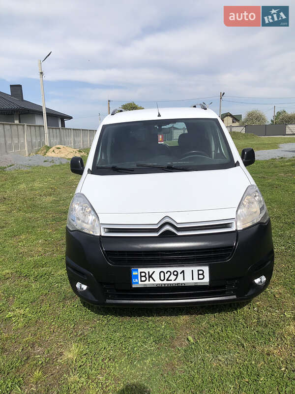 Вантажний фургон Citroen Berlingo 2015 в Рівному