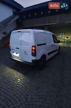 Вантажний фургон Citroen Berlingo 2012 в Іршаві