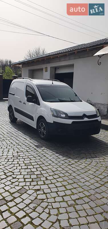 Вантажний фургон Citroen Berlingo 2012 в Іршаві