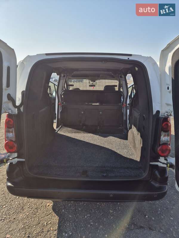 Минивэн Citroen Berlingo 2013 в Киеве