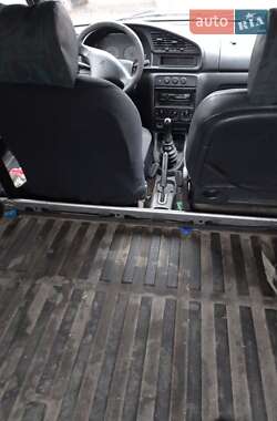 Грузовой фургон Citroen Berlingo 2000 в 
