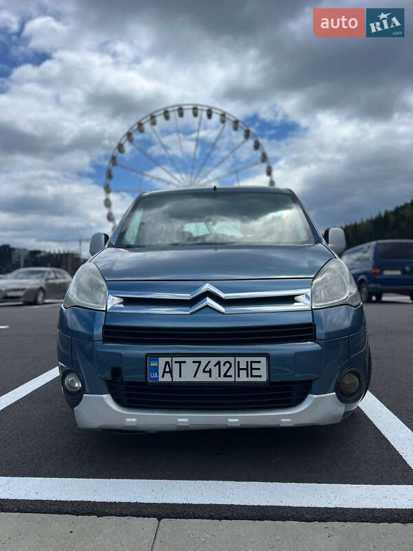 Минивэн Citroen Berlingo 2011 в 