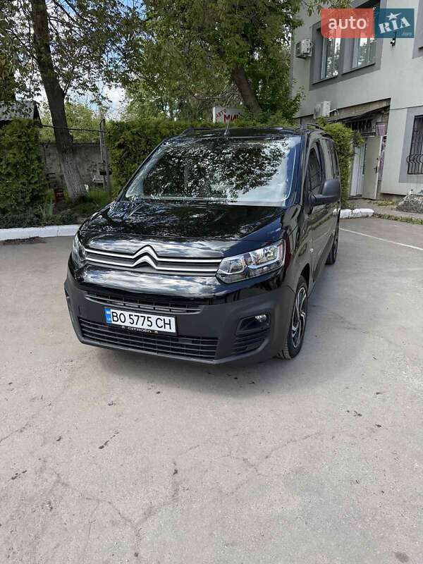 Минивэн Citroen Berlingo 2021 в 