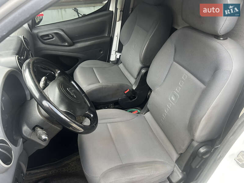 Вантажний фургон Citroen Berlingo 2012 в Львові
