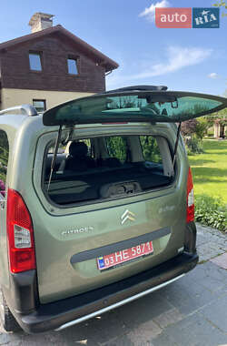 Минивэн Citroen Berlingo 2011 в 