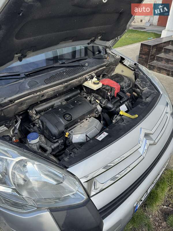 Минивэн Citroen Berlingo 2010 в Требухове