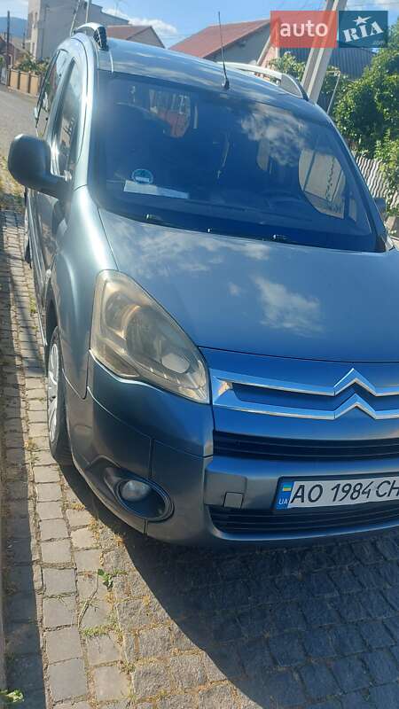 Минивэн Citroen Berlingo 2010 в 