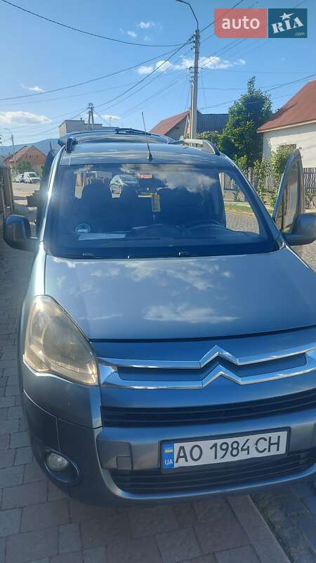 Минивэн Citroen Berlingo 2010 в Хусте
