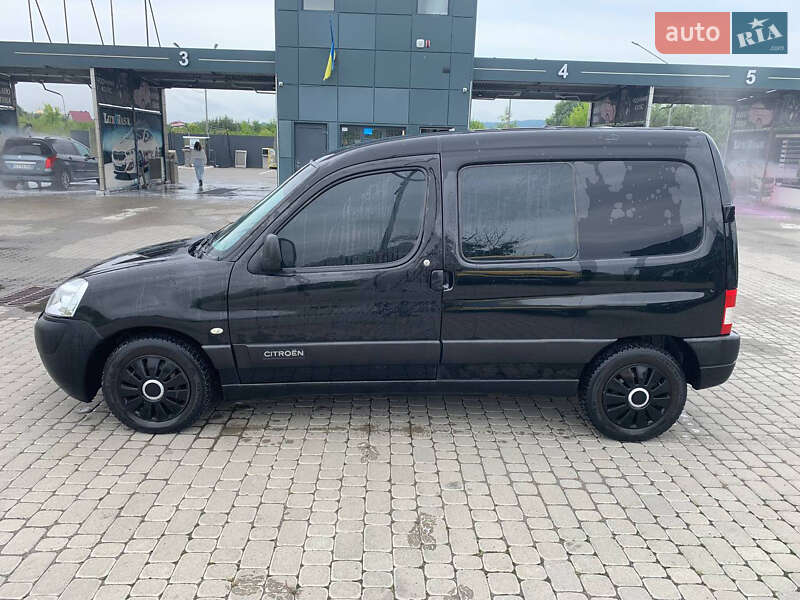 Вантажний фургон Citroen Berlingo 2006 в Жовкві