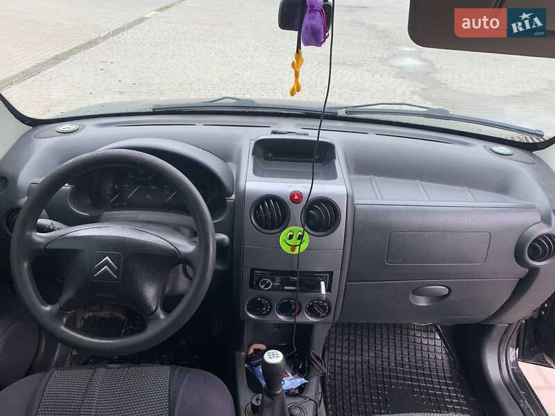 Вантажний фургон Citroen Berlingo 2006 в Жовкві