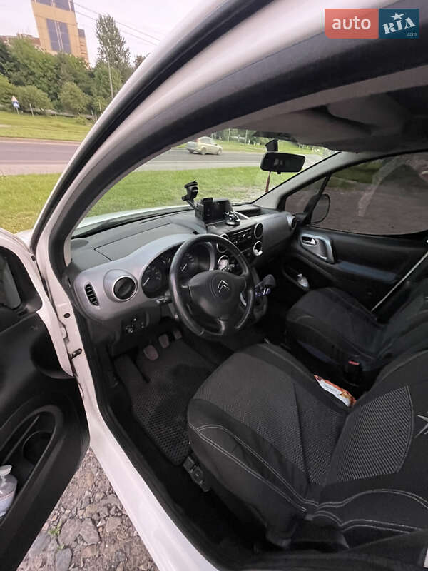 Минивэн Citroen Berlingo 2010 в Жовкве