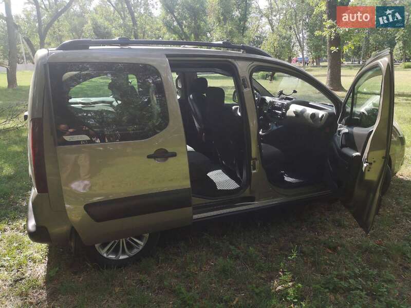 Минивэн Citroen Berlingo 2012 в Киеве