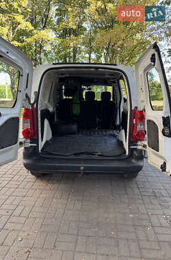 Грузовой фургон Citroen Berlingo 2011 в 