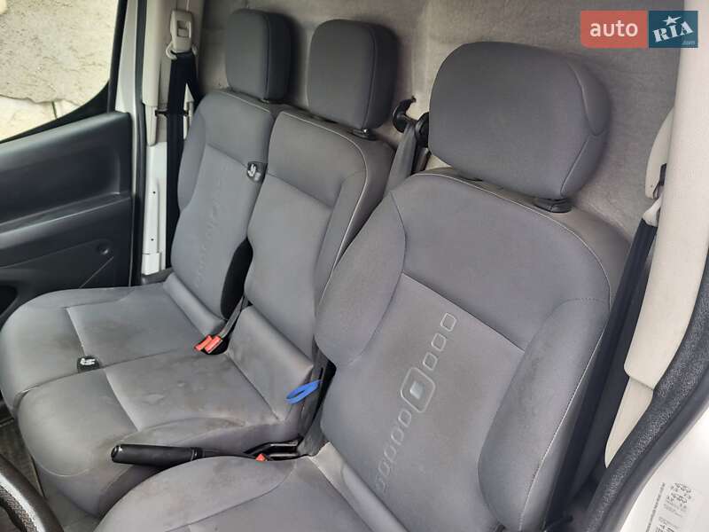 Грузовой фургон Citroen Berlingo 2012 в Николаеве