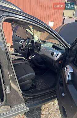 Минивэн Citroen Berlingo 2011 в 