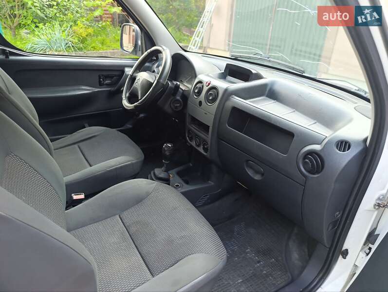 Грузовой фургон Citroen Berlingo 2008 в Городенке