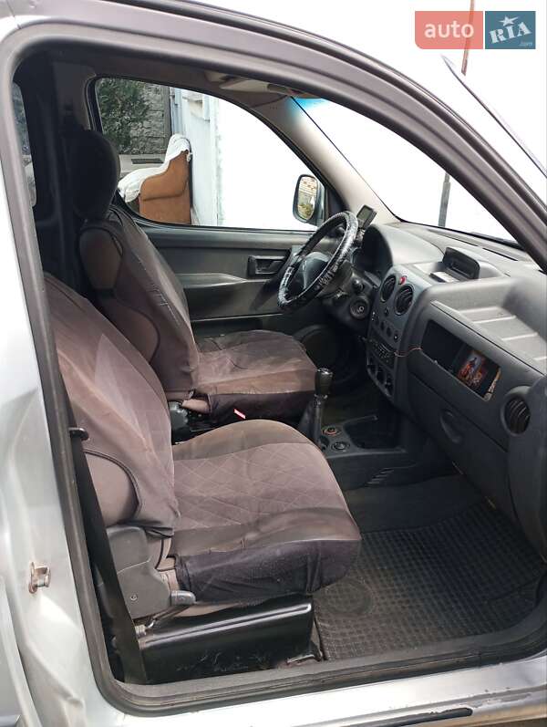 Минивэн Citroen Berlingo 2004 в Радомышле фото 3 Минивэн Citroen Berlingo 2004 в Радомышле