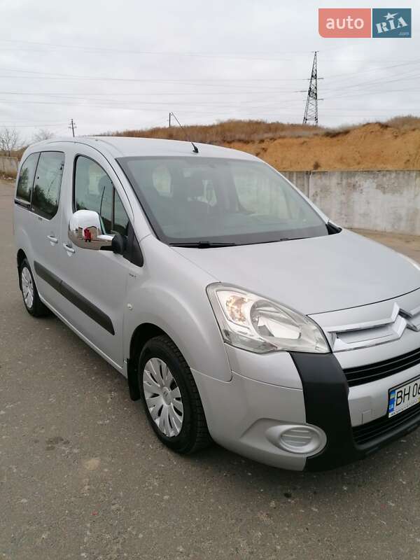 Минивэн Citroen Berlingo 2010 в Латовке
