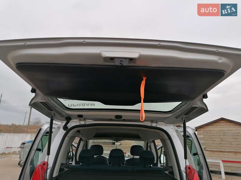 Минивэн Citroen Berlingo 2010 в Латовке