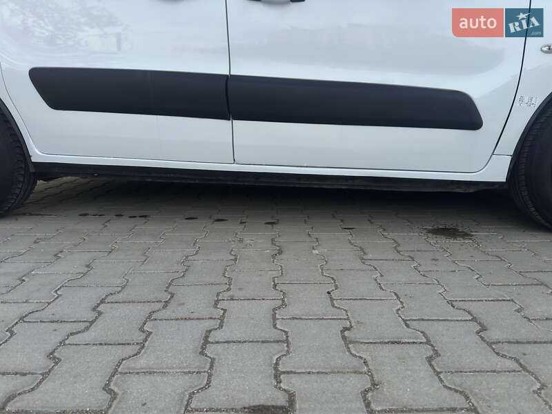 Мінівен Citroen Berlingo 2011 в Тернополі фото 14 Мінівен Citroen Berlingo 2011 в Тернополі