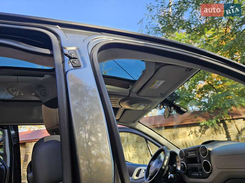 Мінівен Citroen Berlingo 2015 в Чернівцях