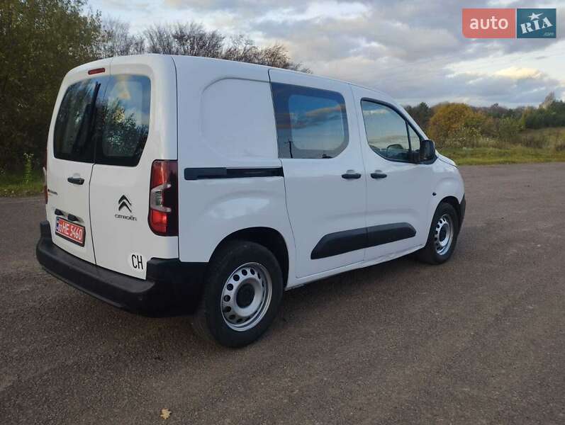 Вантажний фургон Citroen Berlingo 2022 в Долині