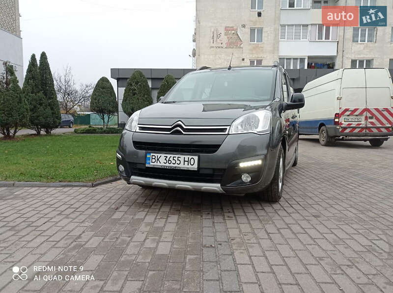 Минивэн Citroen Berlingo 2016 в Сарнах фото Минивэн Citroen Berlingo 2016 в Сарнах