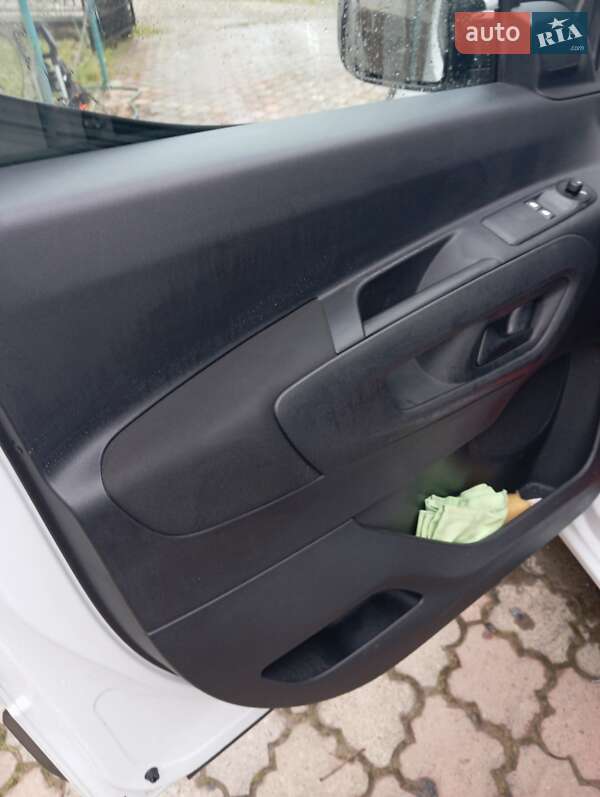 Мінівен Citroen Berlingo 2023 в Ужгороді фото 20 Мінівен Citroen Berlingo 2023 в Ужгороді