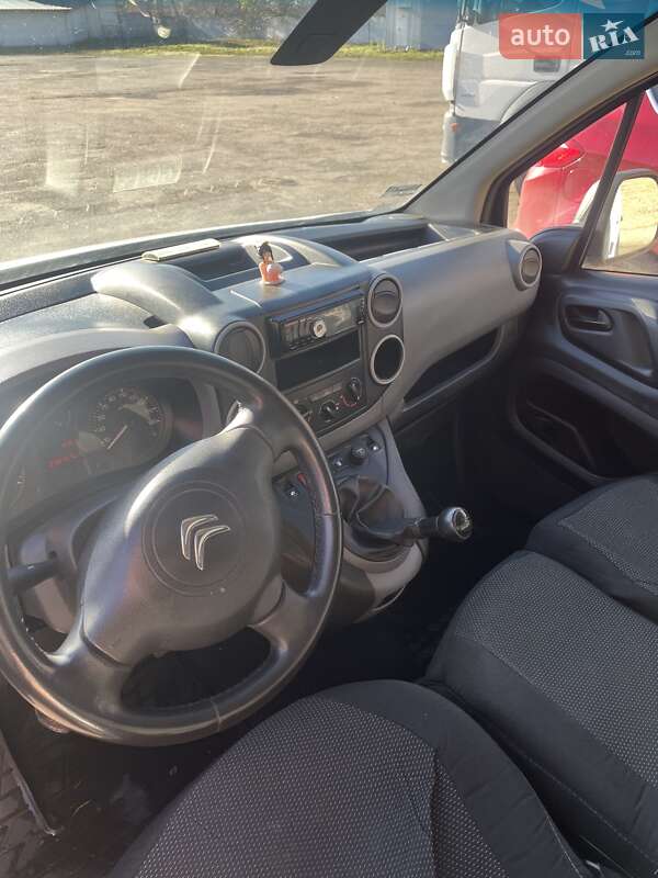 Грузовой фургон Citroen Berlingo 2016 в Луцке