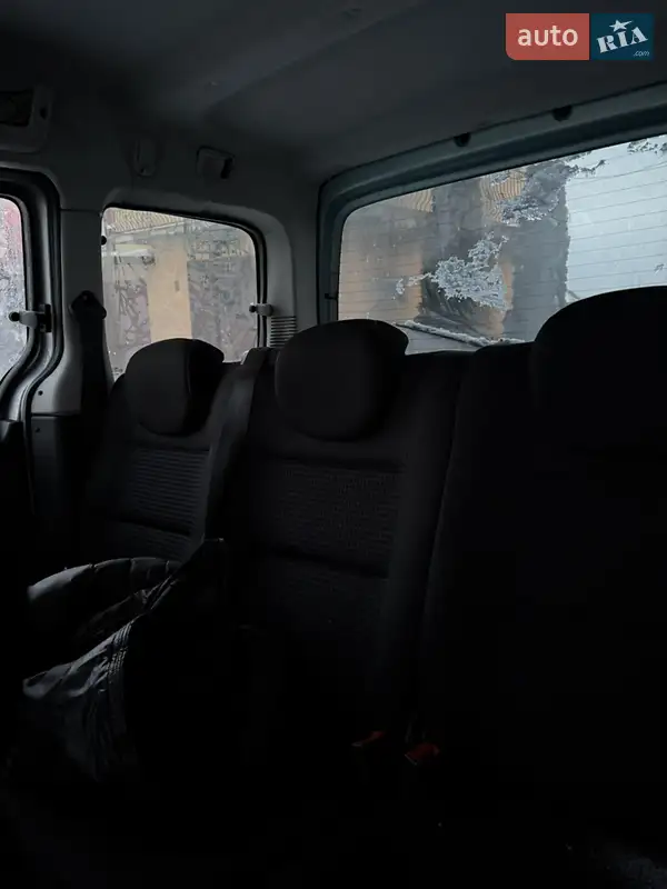 Citroen Berlingo 2008 VIN VF7GJNFUC93492527 фото оголошення 2 з 39