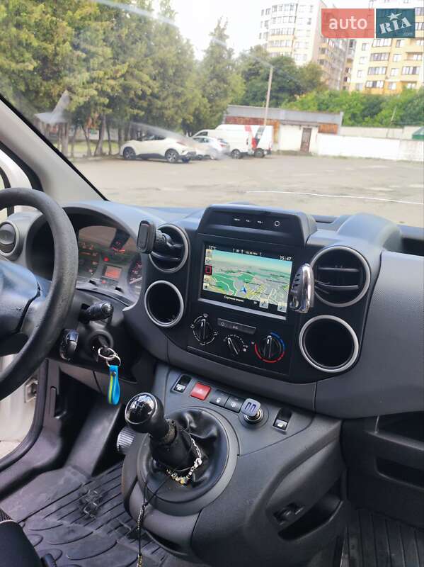 Грузовой фургон Citroen Berlingo 2015 в Львове