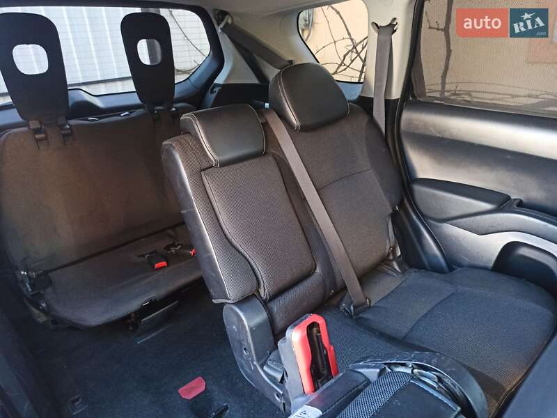 Внедорожник / Кроссовер Citroen C-Crosser 2008 в Ромнах фото 11 Внедорожник / Кроссовер Citroen C-Crosser 2008 в Ромнах